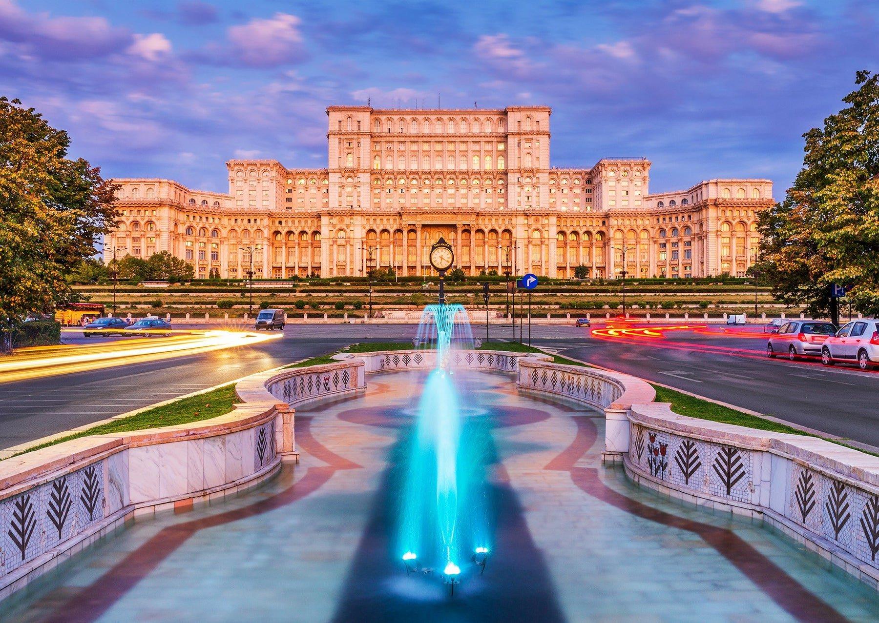 Enjoy Palace of the Parliament, Bucharest Jigsaw Puzzle (1000 Pieces)