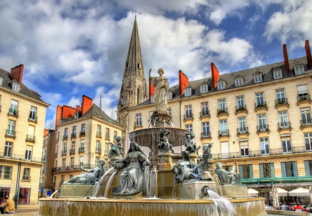 Bluebird Loire Atlantique, Place Royale, Nantes, France Jigsaw Puzzle (1000 Pieces)