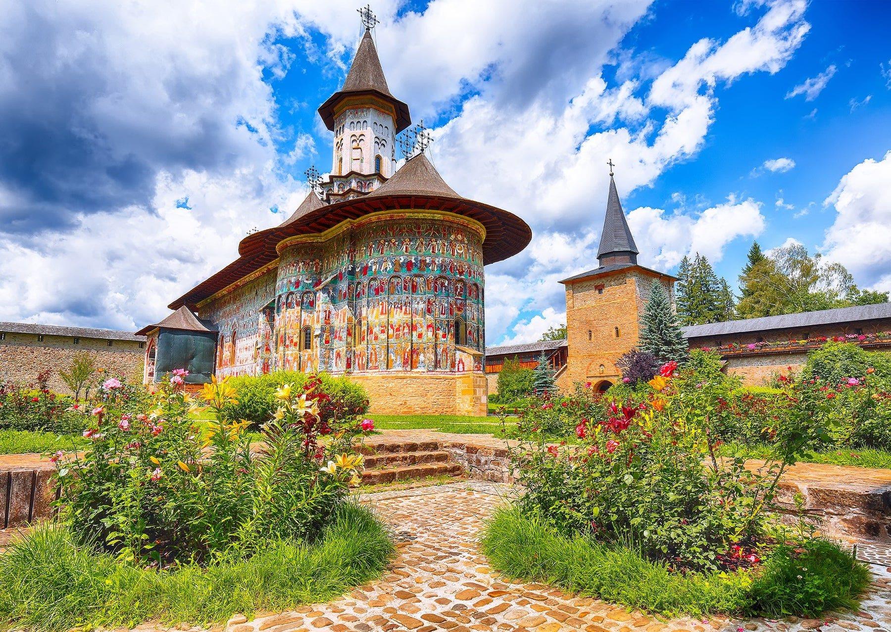 Enjoy Sucevita Monastery, Suceava Jigsaw Puzzle (1000 Pieces)