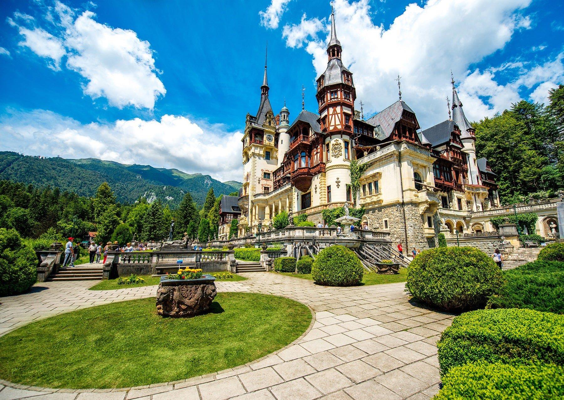 Enjoy The Royal Castle, Sinaia Jigsaw Puzzle (1000 Pieces)