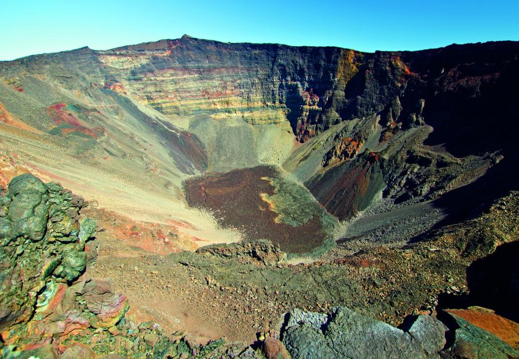 Bluebird La Réunion - Piton de la Fournaise Jigsaw Puzzle (1000 Pieces)