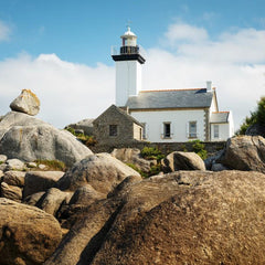 Bluebird Phare de Pontusval, Bretagne, France Jigsaw Puzzle (1000 Pieces)