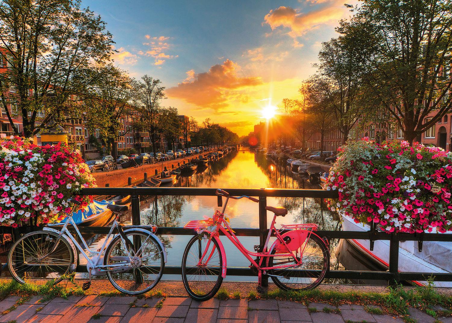 Ravensburger Bicycles in Amsterdam Jigsaw Puzzle (1000 Pieces)